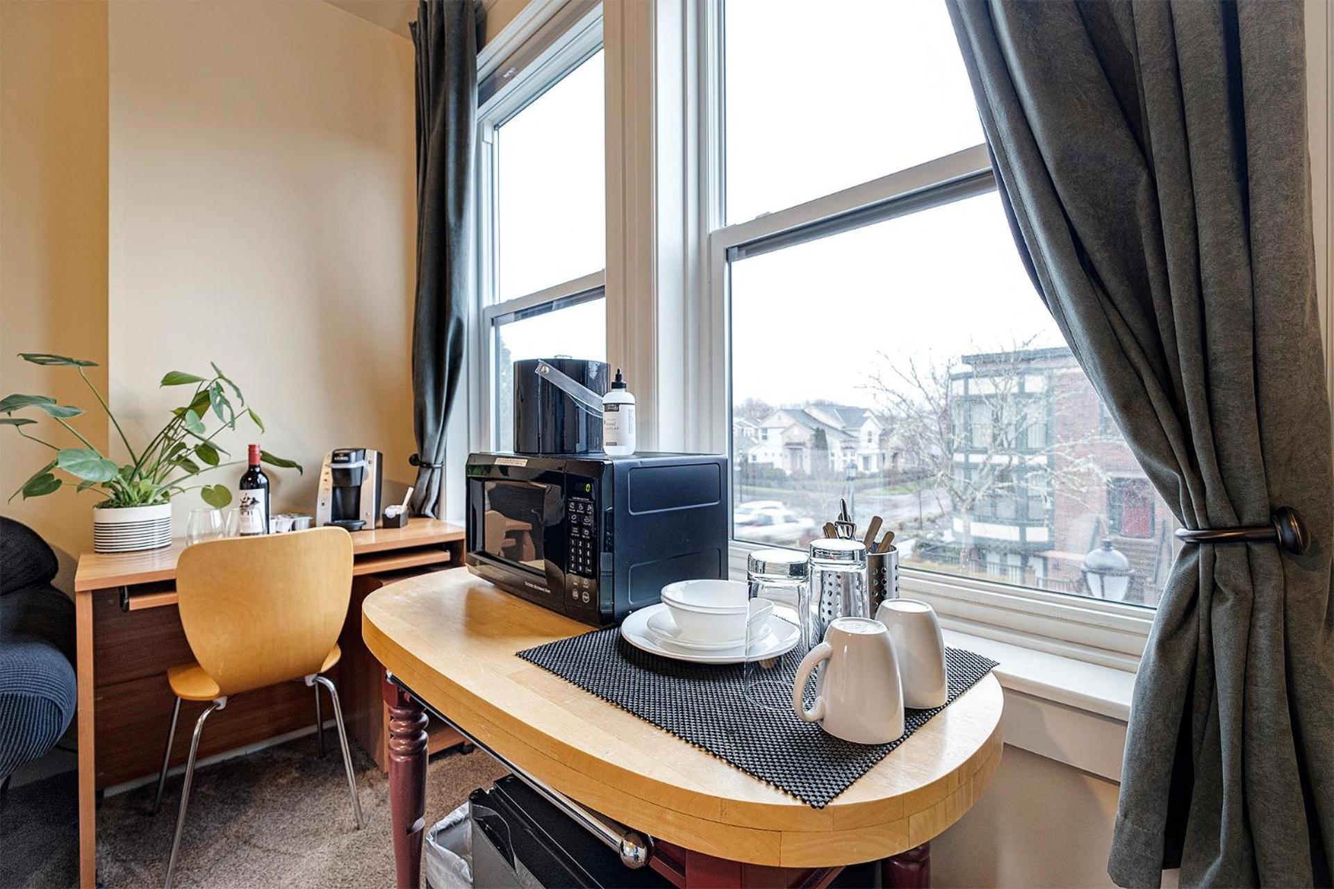 The Orenco Station Hotel Хилсбъро Екстериор снимка